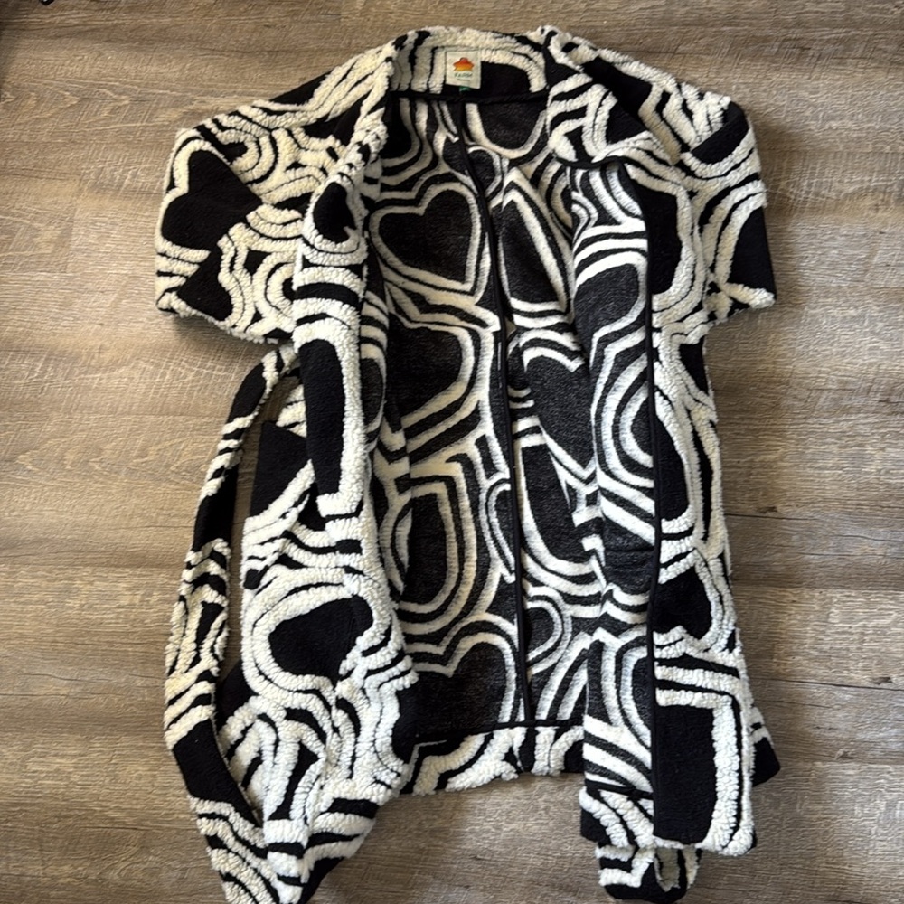 Farm Rio Wild Hearts Tie-Belt Fleece Coat Size XS - Picture 4 of 7